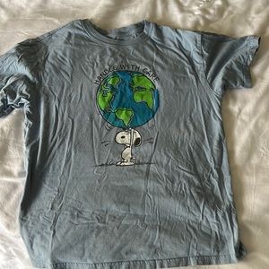 Snoopy earth tee